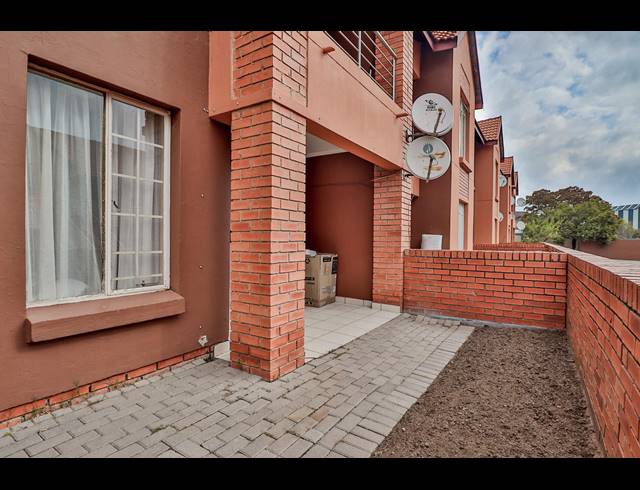 2 BEDROOM APARTMENT FOR SALE IN KOSMOSDAL